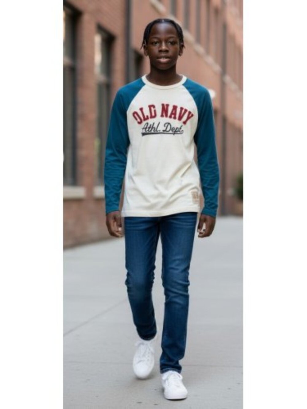 OLD NAVY Blue and Off White Raglan Long Sleeved Top Boys M Size 8